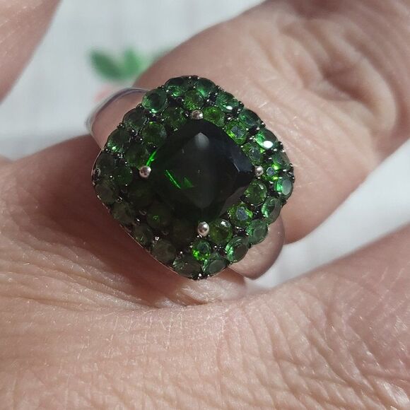Chrome Diopside Sterling Silver Halo Cluster Ring - Picture 2 of 7